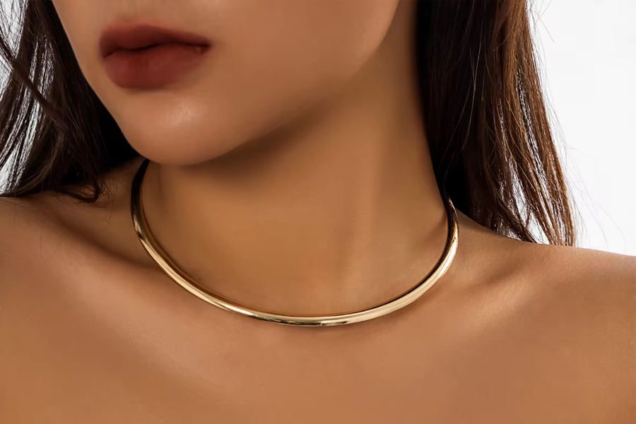 Versatile Dual-Tone Metal Chokers